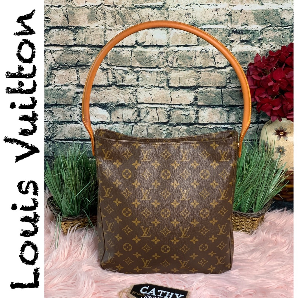 ⛔️SOLD⛔️Auth Louis Vuitton Monogram Looping GM